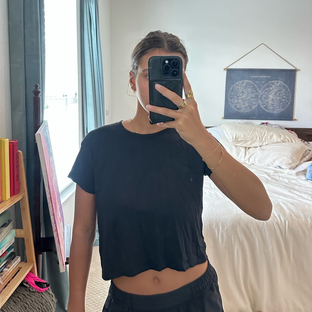 lululemon athletica Black Short Sleeve Tee
